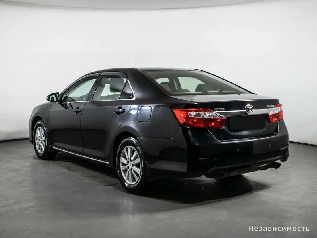 Toyota Camry 2013 с пробегом — фото 7