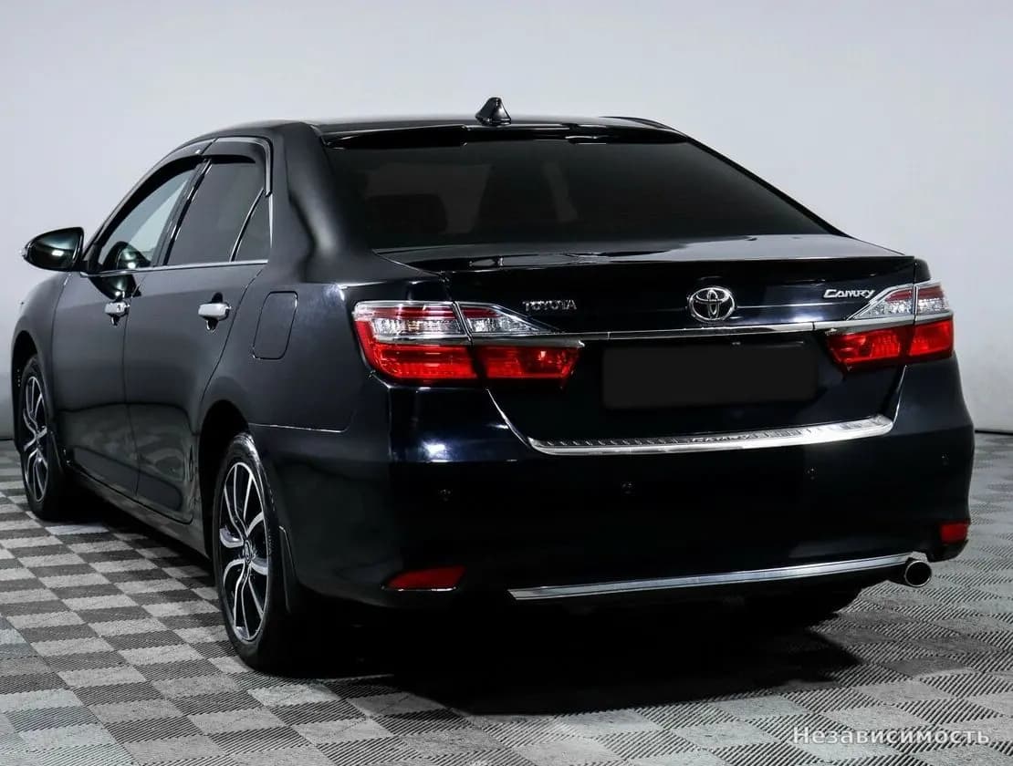 Toyota Camry 2016 с пробегом — фото 6
