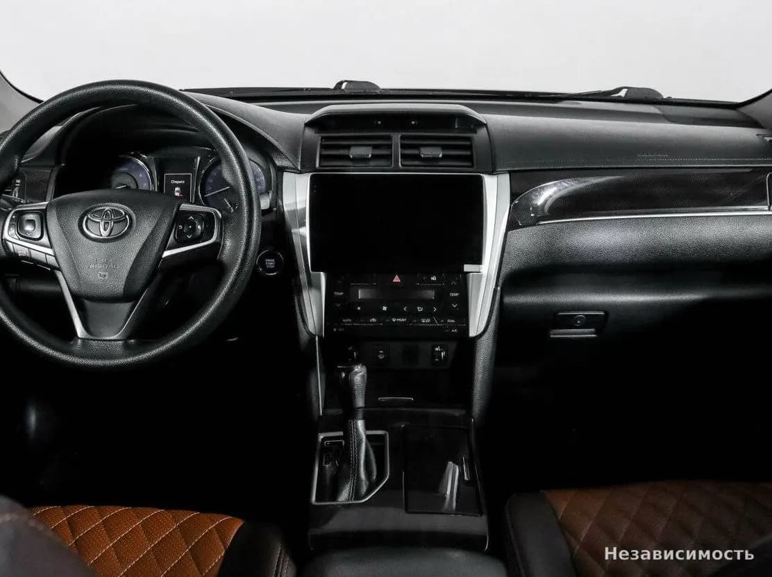 Toyota Camry 2016 с пробегом — фото 10