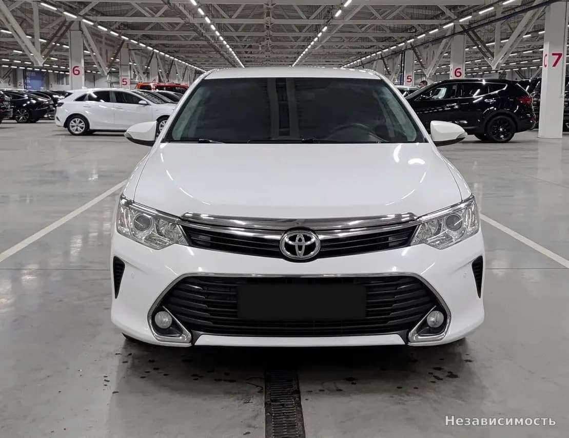 Toyota Camry 2017 с пробегом — фото 2