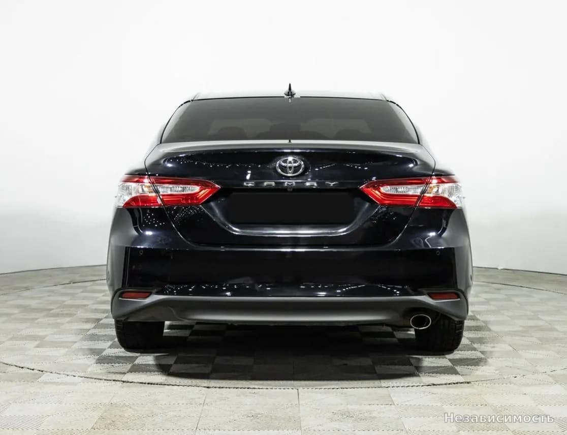 Toyota Camry 2019 с пробегом — фото 5