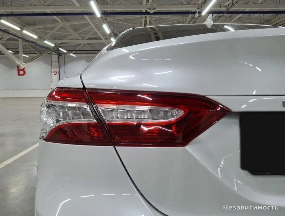 Toyota Camry 2020 с пробегом — фото 9