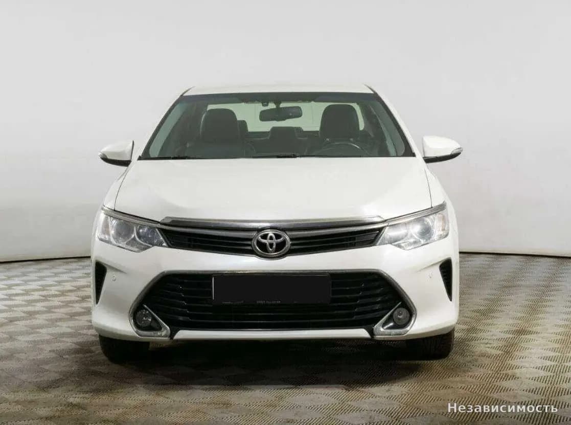 Toyota Camry 2016 с пробегом — фото 2