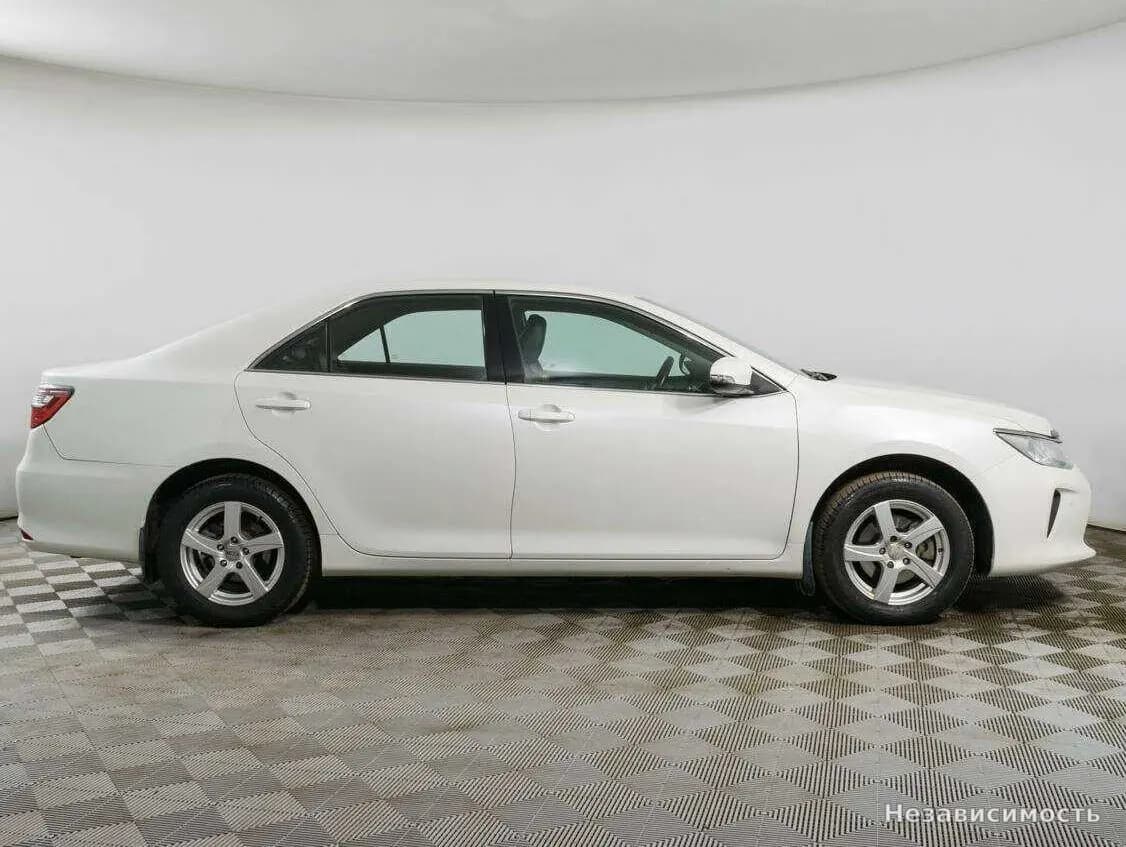 Toyota Camry 2016 с пробегом — фото 4