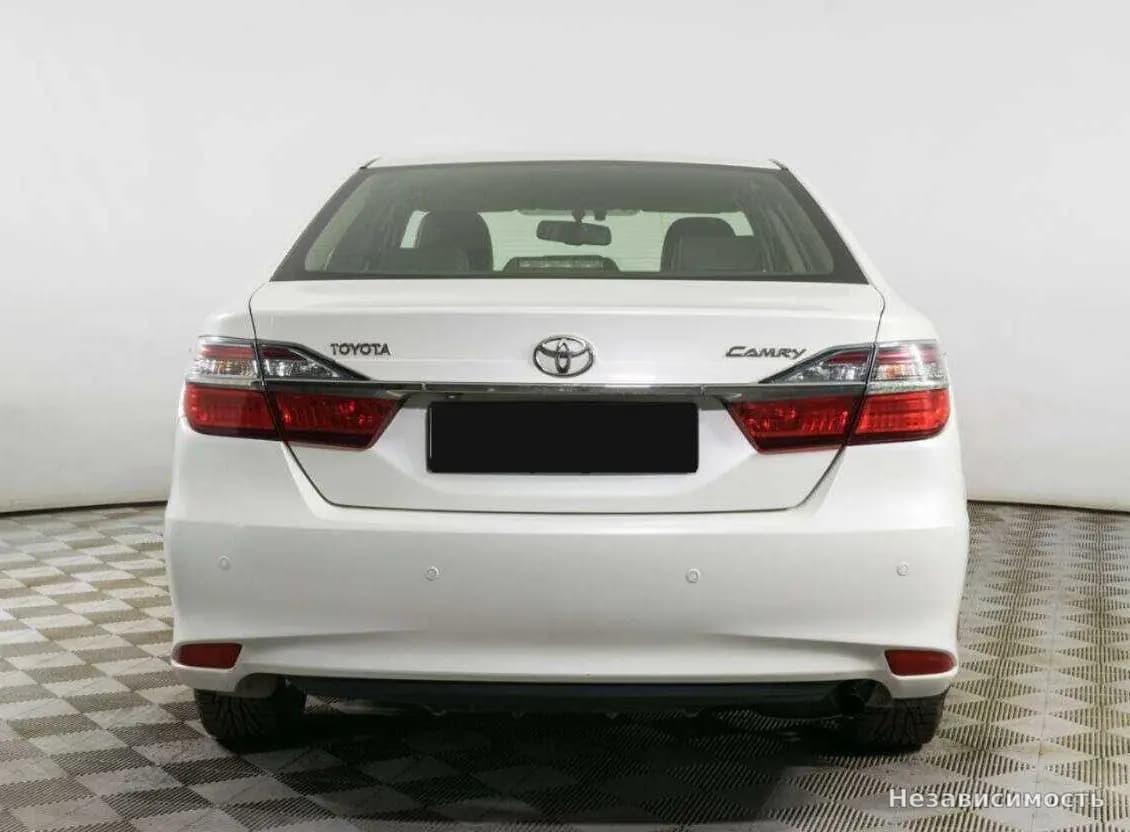 Toyota Camry 2016 с пробегом — фото 6