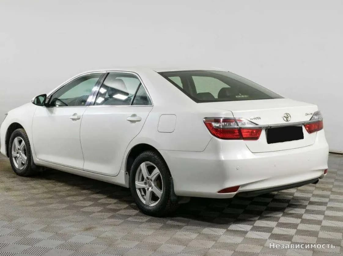 Toyota Camry 2016 с пробегом — фото 7