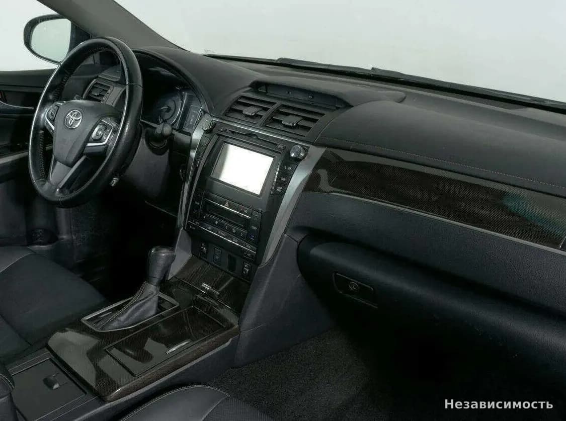Toyota Camry 2016 с пробегом — фото 9
