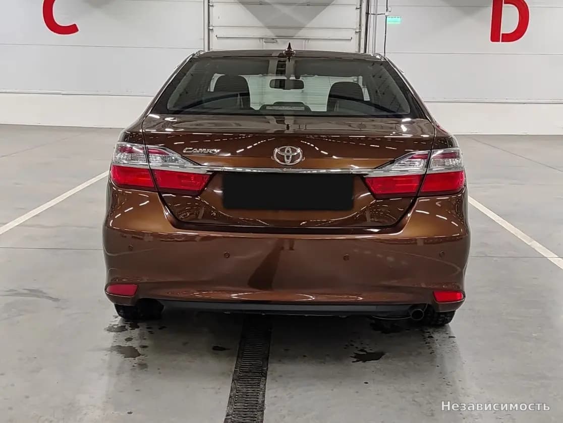 Toyota Camry 2017 с пробегом — фото 6
