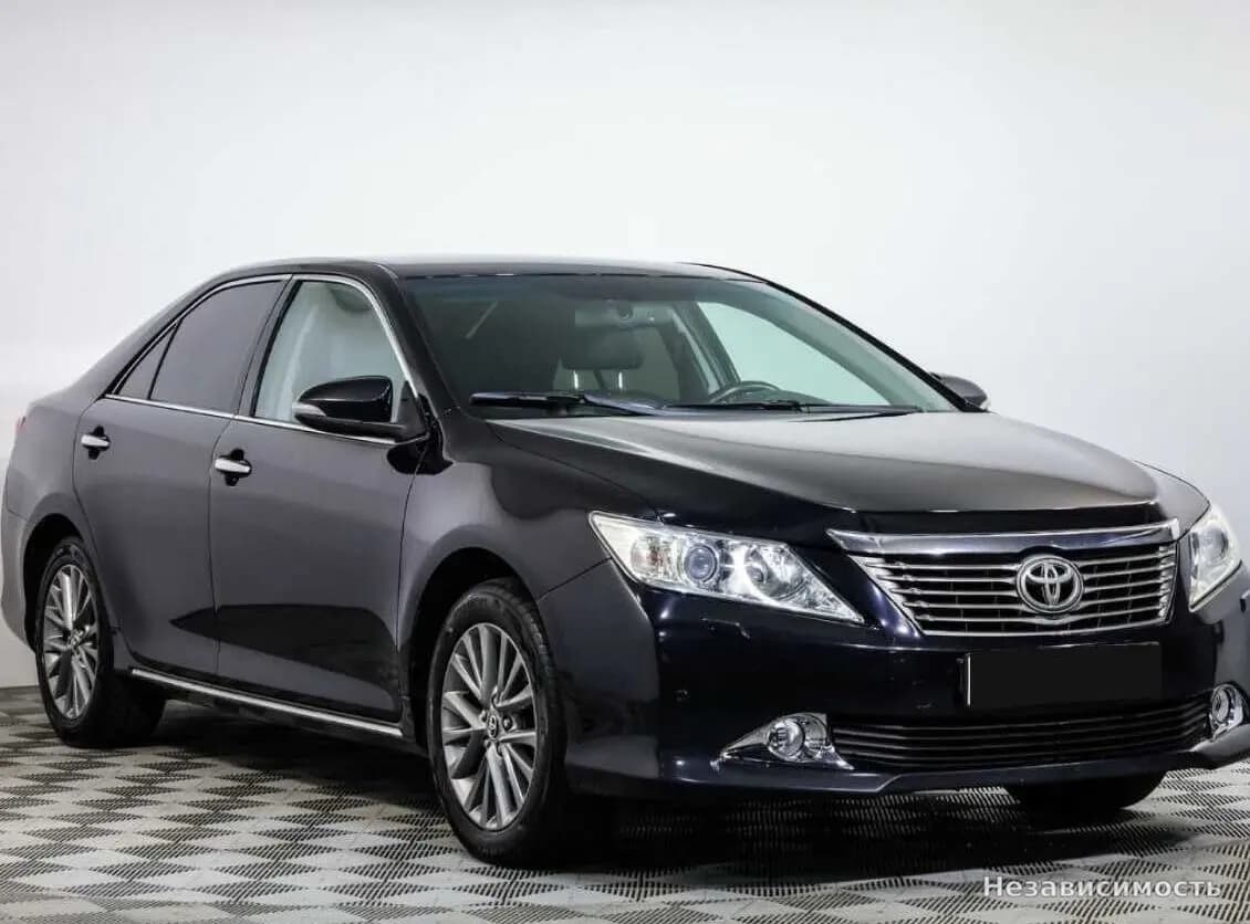 Toyota Camry 2013 с пробегом — фото 2