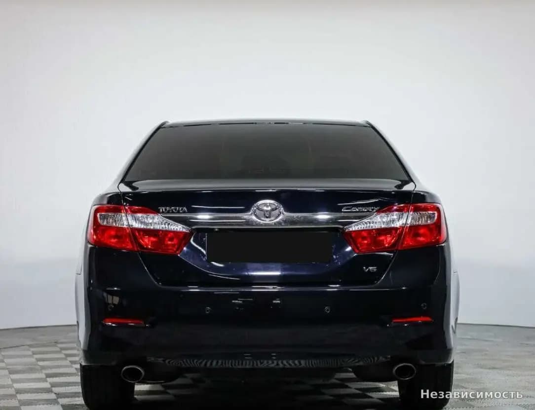 Toyota Camry 2013 с пробегом — фото 5