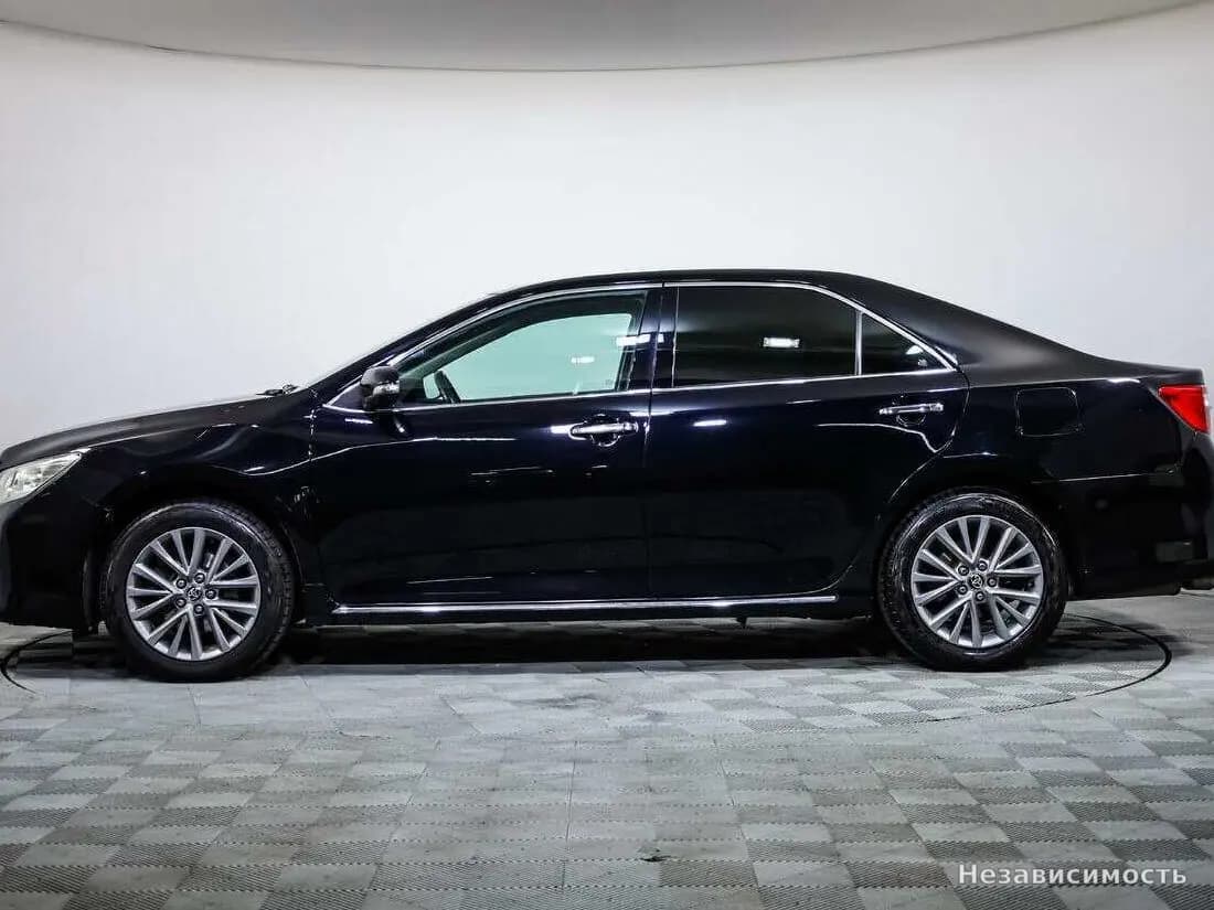 Toyota Camry 2013 с пробегом — фото 7