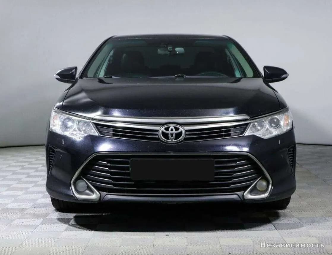 Toyota Camry 2017 с пробегом — фото 2