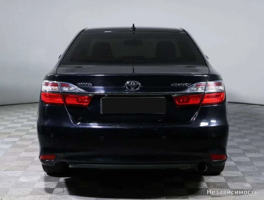 Toyota Camry 2017 с пробегом — фото 5