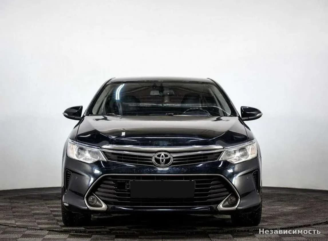 Toyota Camry 2015 с пробегом — фото 2