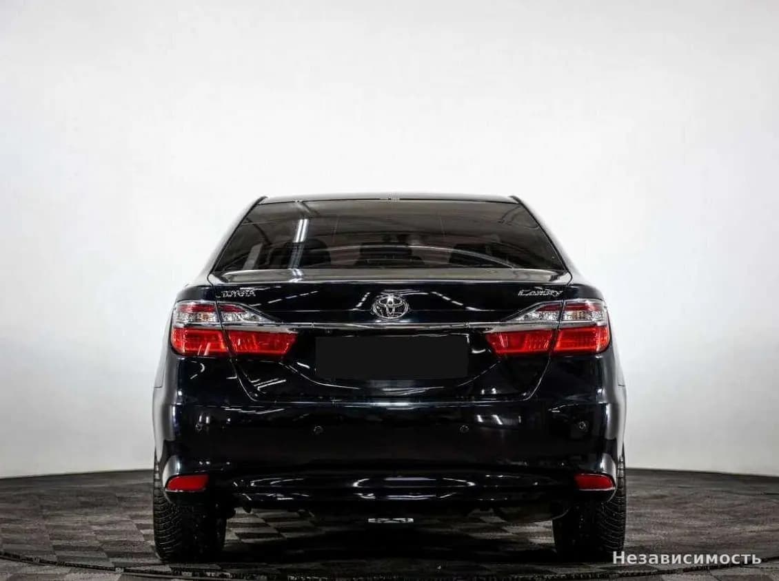 Toyota Camry 2015 с пробегом — фото 5