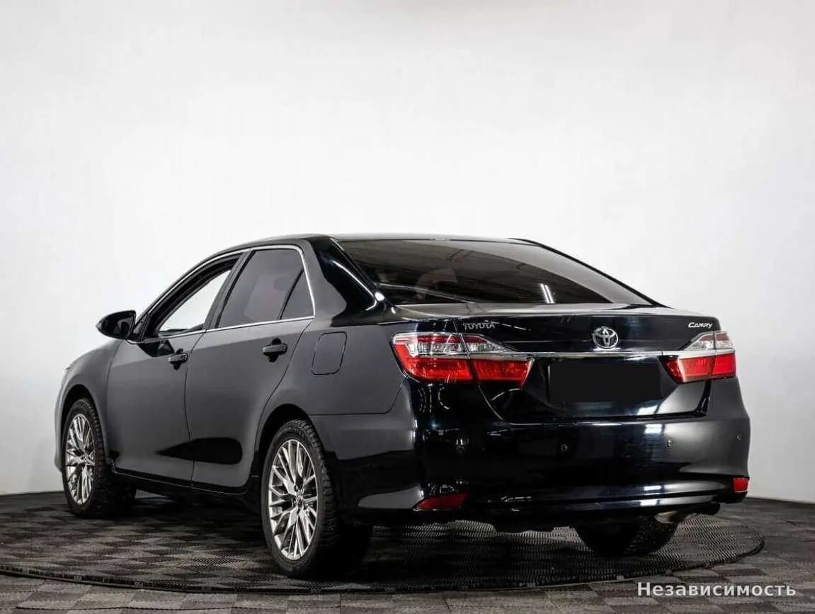Toyota Camry 2015 с пробегом — фото 6