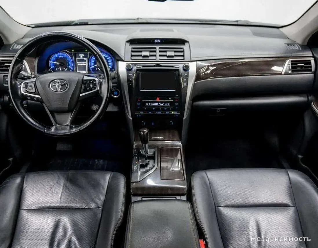 Toyota Camry 2015 с пробегом — фото 10