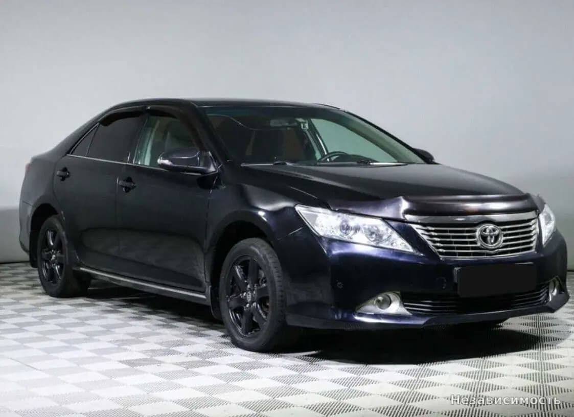 Toyota Camry 2013 с пробегом — фото 3