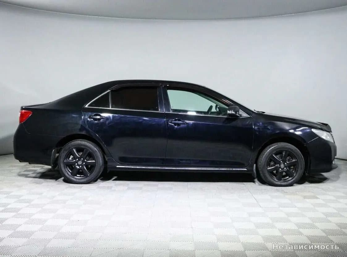 Toyota Camry 2013 с пробегом — фото 4