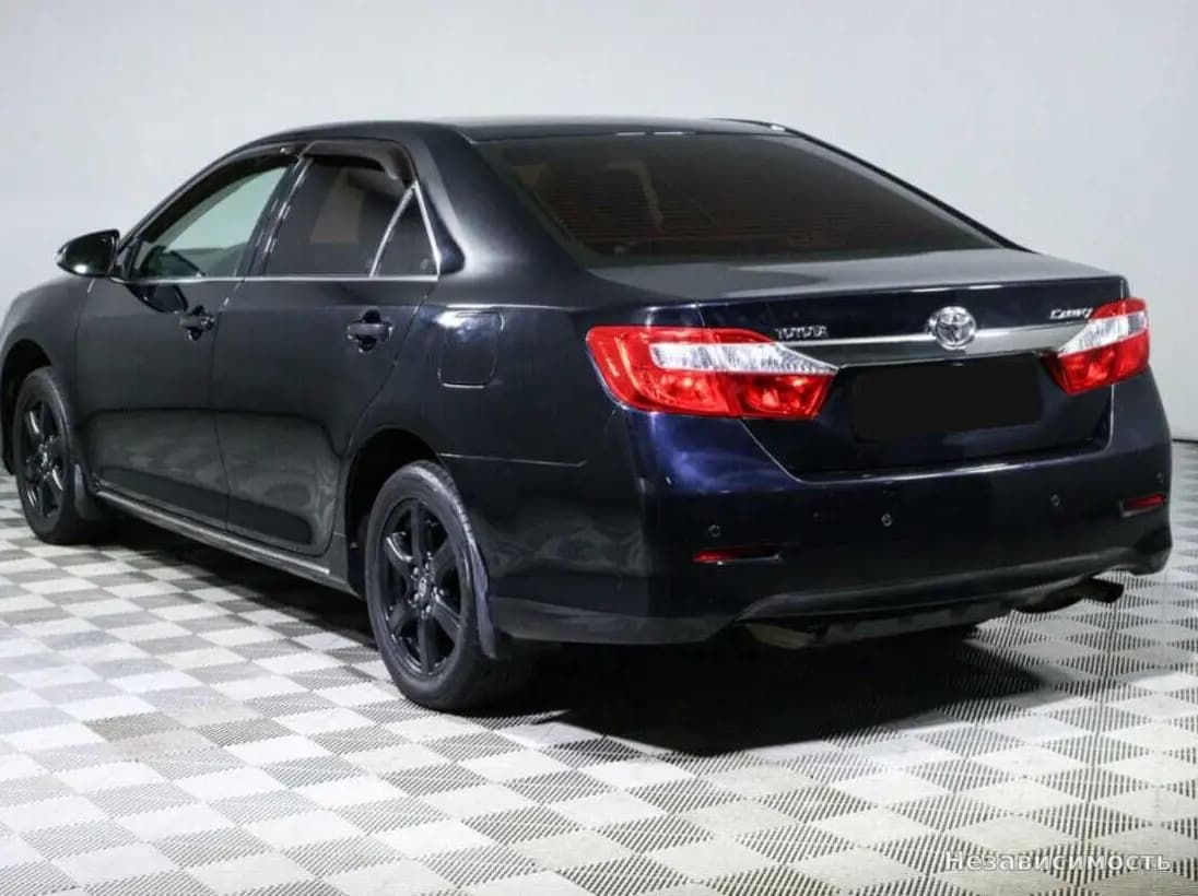 Toyota Camry 2013 с пробегом — фото 7