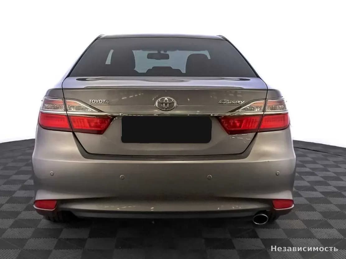 Toyota Camry 2016 с пробегом — фото 6