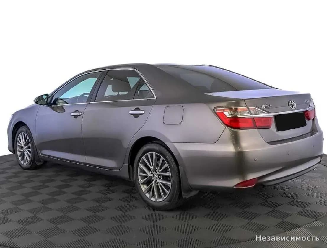 Toyota Camry 2016 с пробегом — фото 7