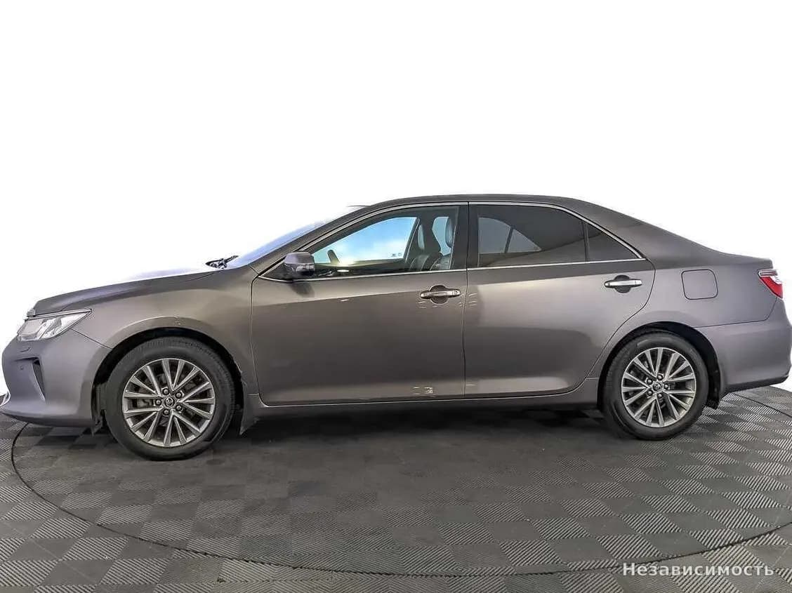 Toyota Camry 2016 с пробегом — фото 8
