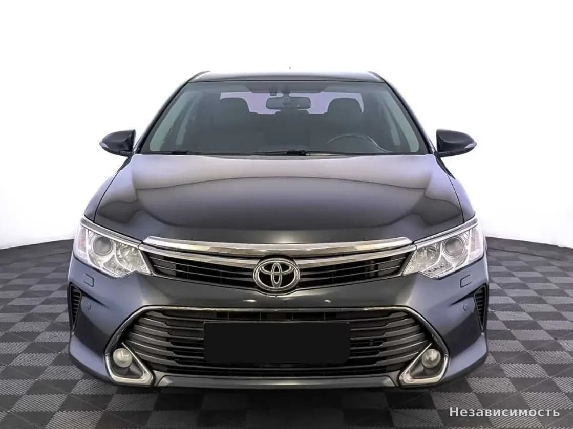 Toyota Camry 2016 с пробегом — фото 2