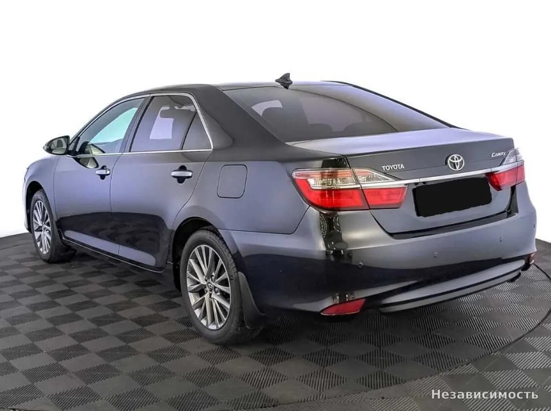 Toyota Camry 2016 с пробегом — фото 7