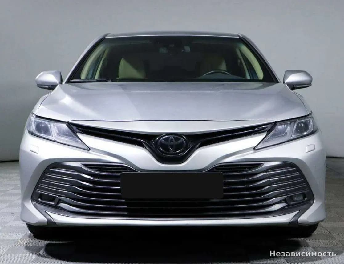 Toyota Camry 2020 с пробегом — фото 2