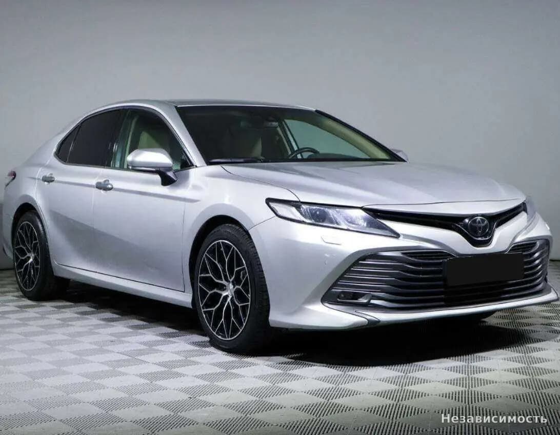Toyota Camry 2020 с пробегом — фото 3