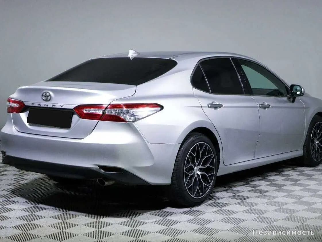 Toyota Camry 2020 с пробегом — фото 4