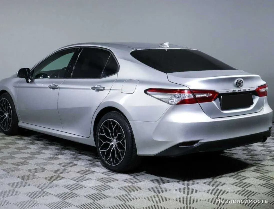 Toyota Camry 2020 с пробегом — фото 5