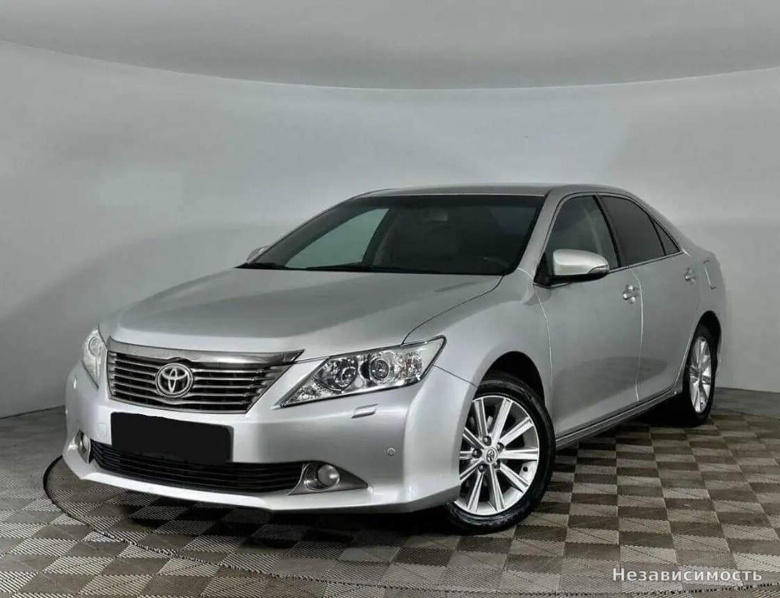 Toyota Camry, 2014 с пробегом