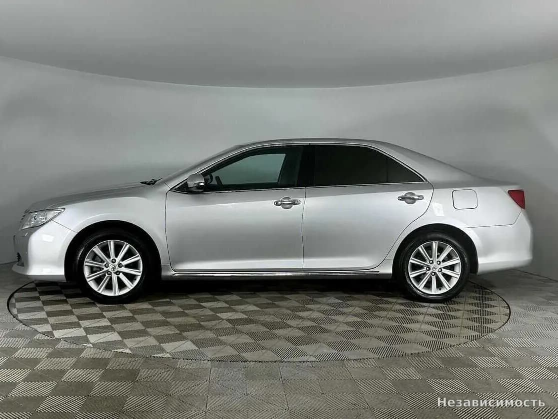 Toyota Camry 2014 с пробегом — фото 6
