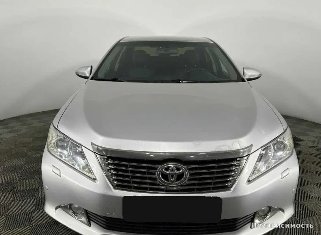 Toyota Camry 2013 с пробегом — фото 2