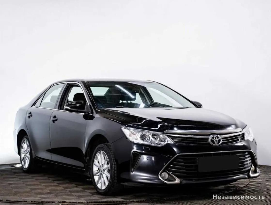 Toyota Camry 2016 с пробегом — фото 3