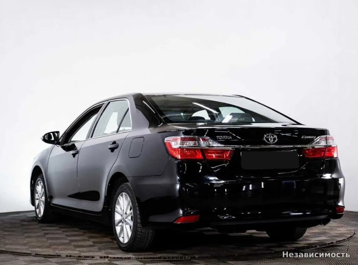 Toyota Camry 2016 с пробегом — фото 4