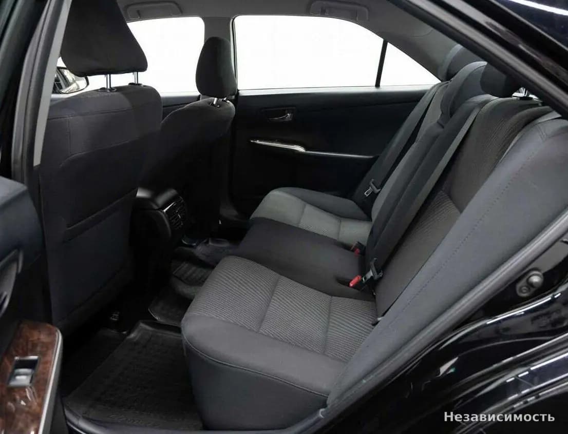 Toyota Camry 2016 с пробегом — фото 9
