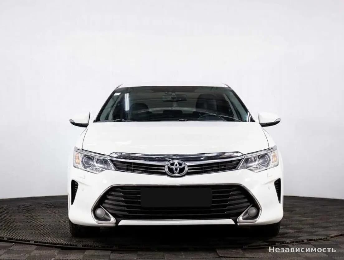 Toyota Camry 2014 с пробегом — фото 2