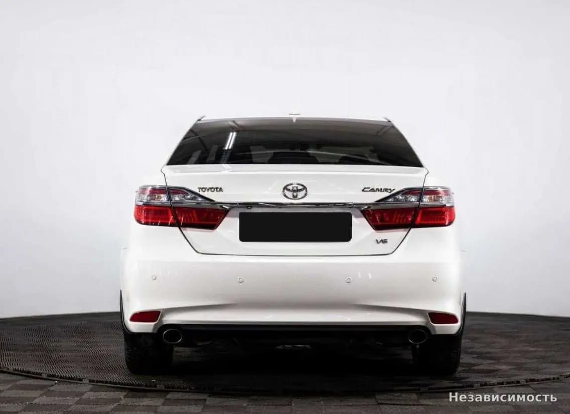 Toyota Camry 2014 с пробегом — фото 5
