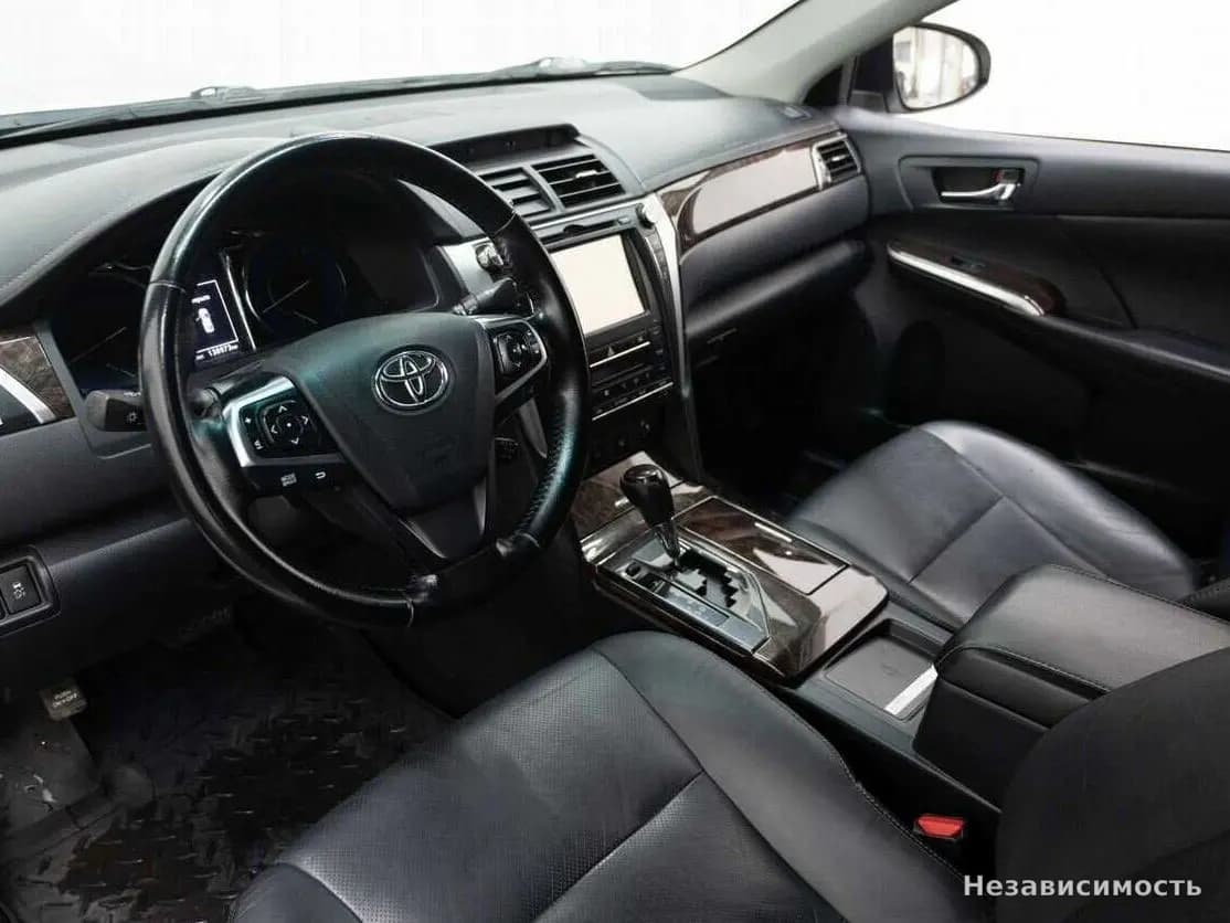 Toyota Camry 2014 с пробегом — фото 7