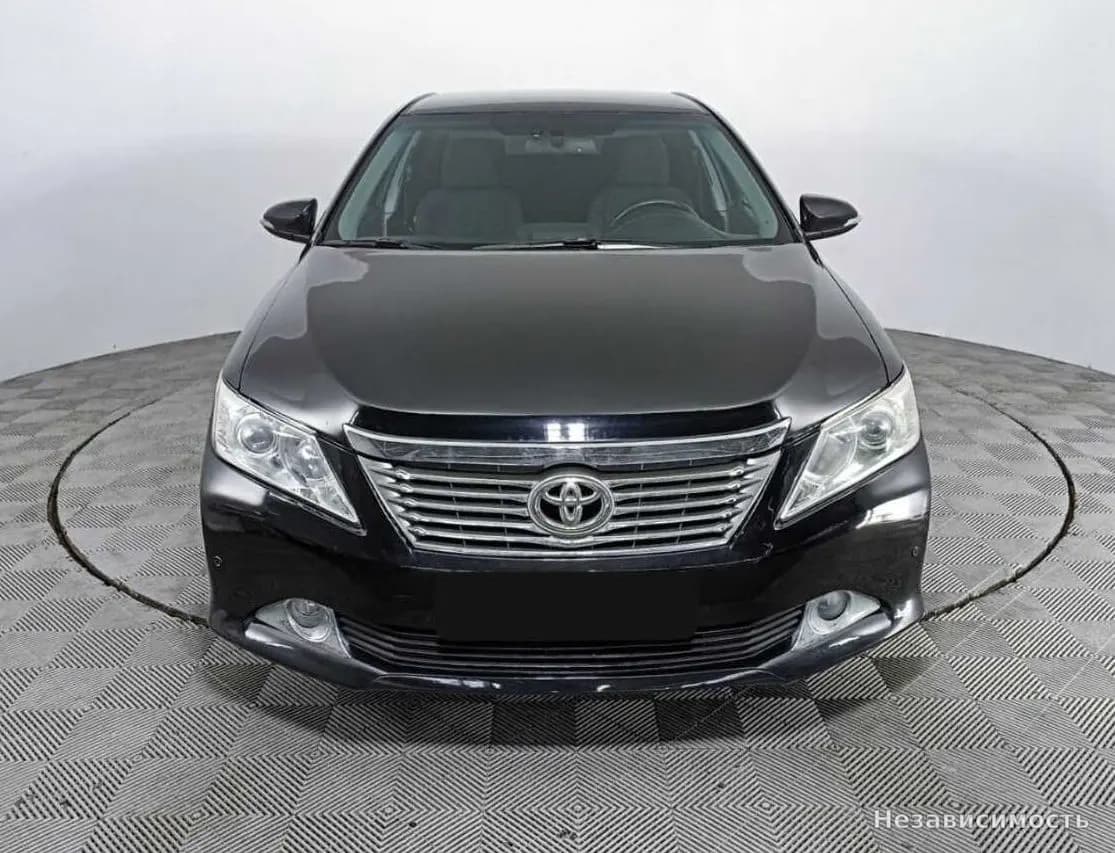Toyota Camry 2012 с пробегом — фото 2