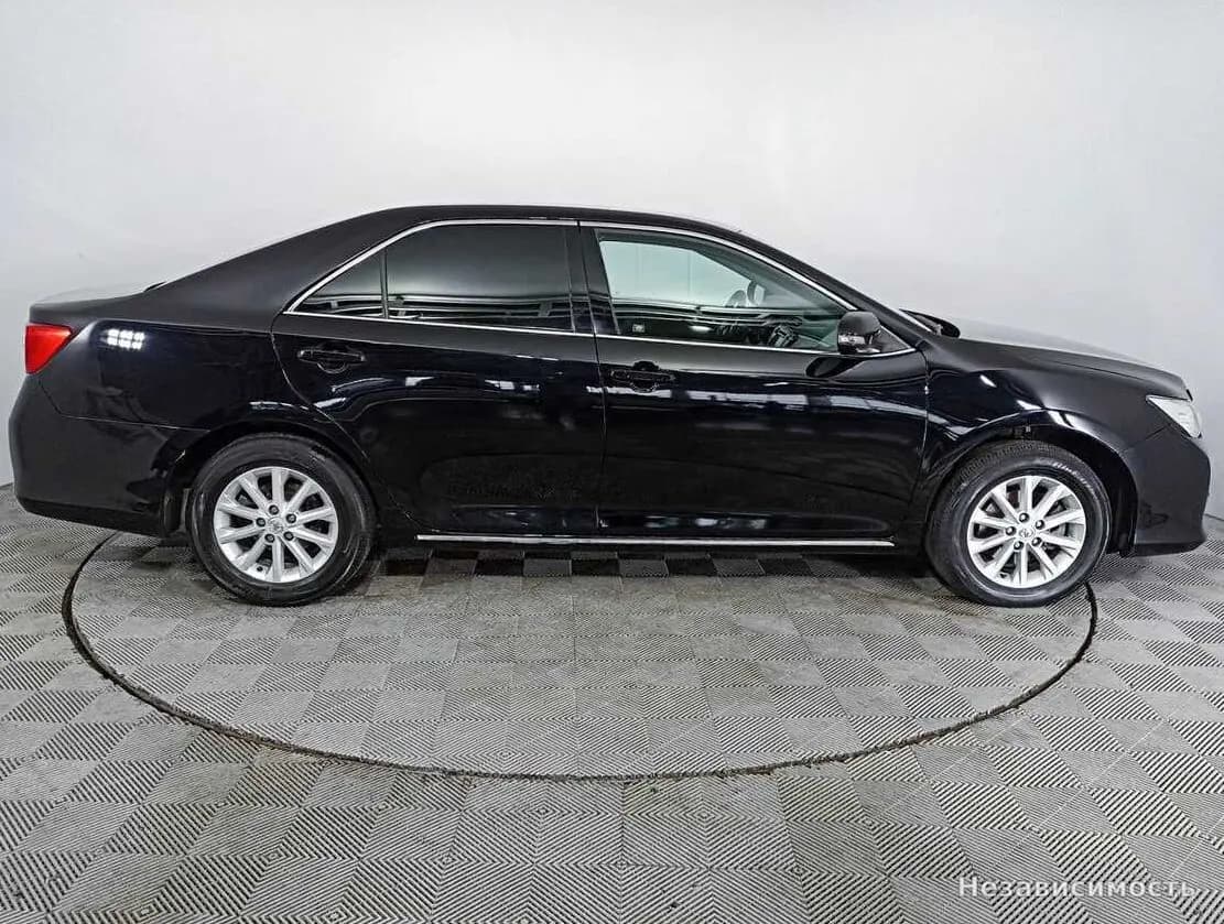 Toyota Camry 2012 с пробегом — фото 4