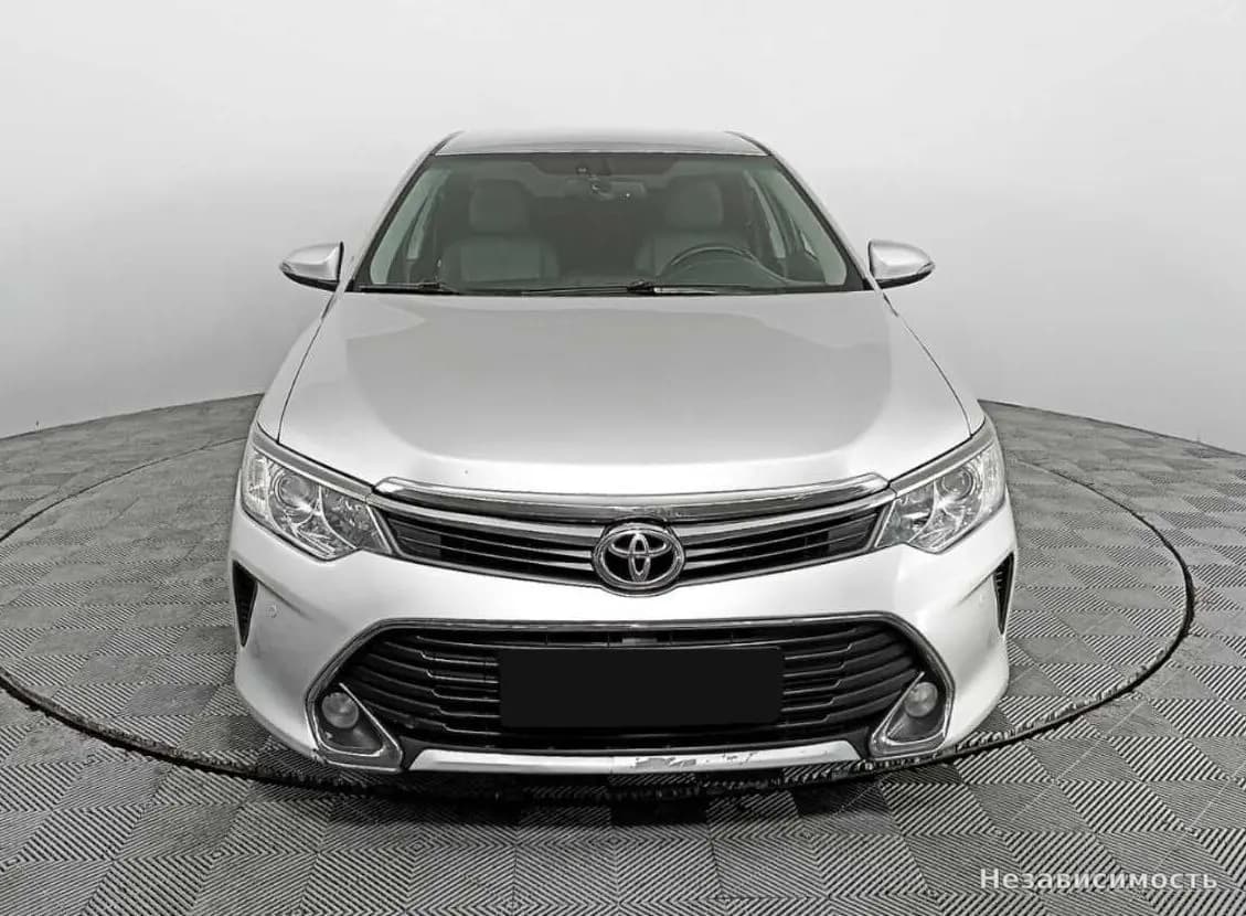 Toyota Camry 2015 с пробегом — фото 2