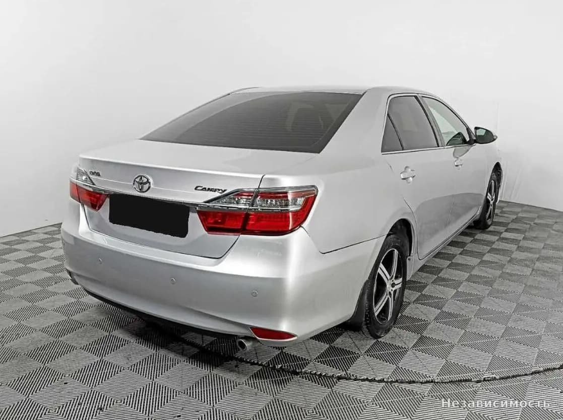 Toyota Camry 2015 с пробегом — фото 4