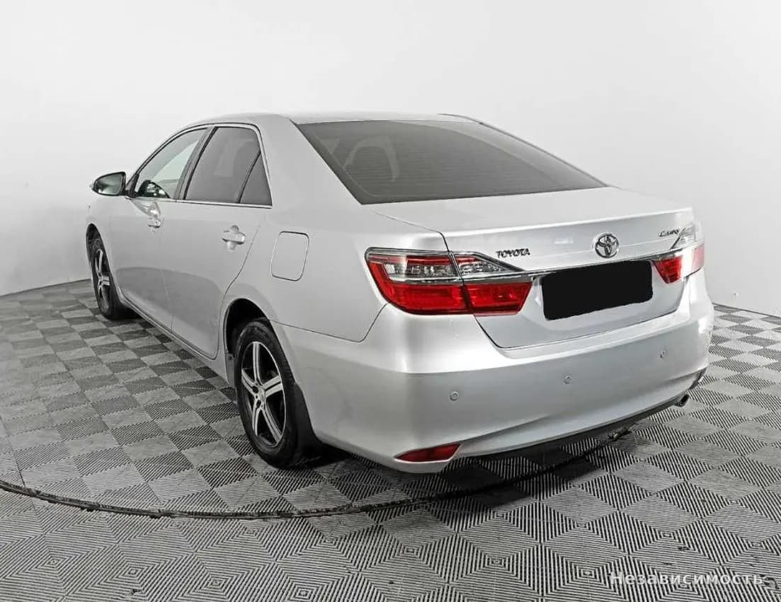 Toyota Camry 2015 с пробегом — фото 6