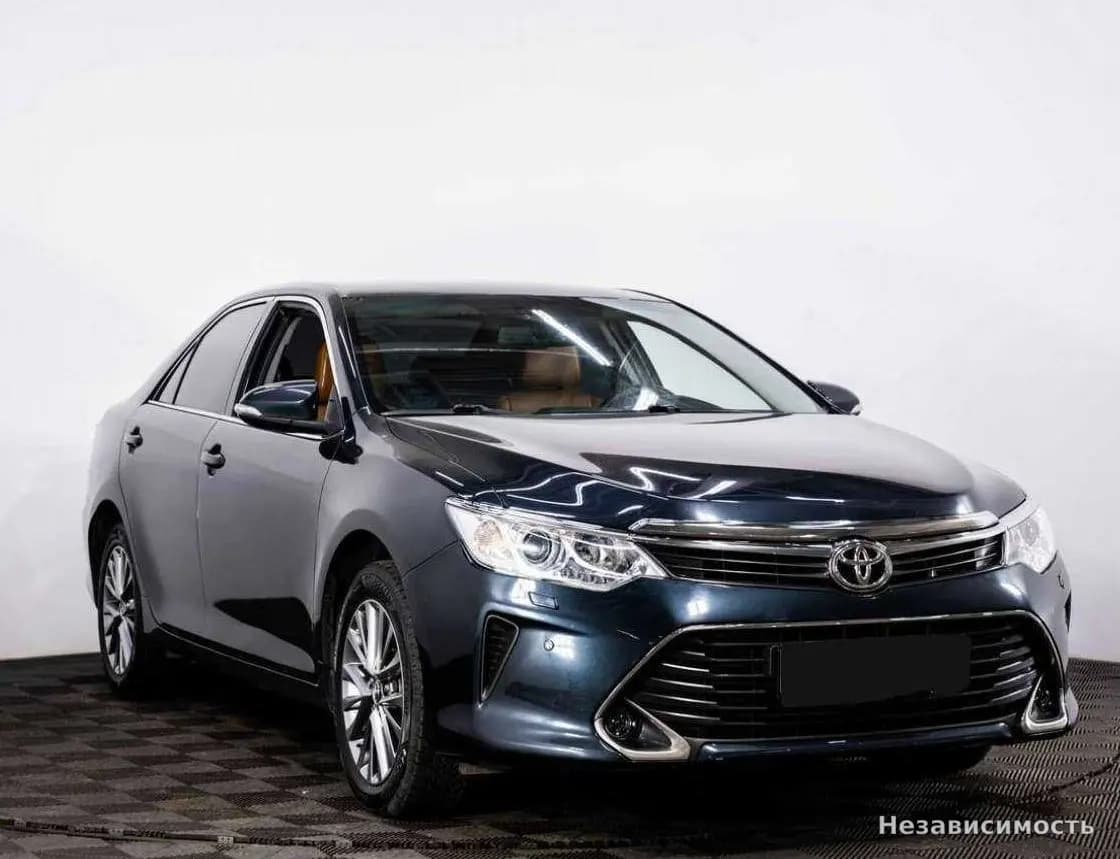 Toyota Camry 2015 с пробегом — фото 3