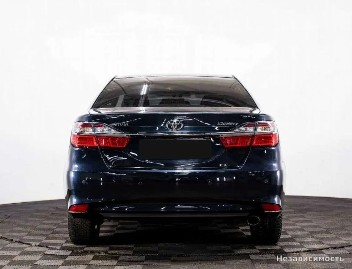Toyota Camry 2015 с пробегом — фото 5