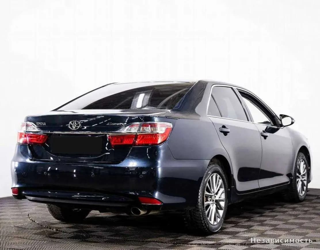 Toyota Camry 2015 с пробегом — фото 6